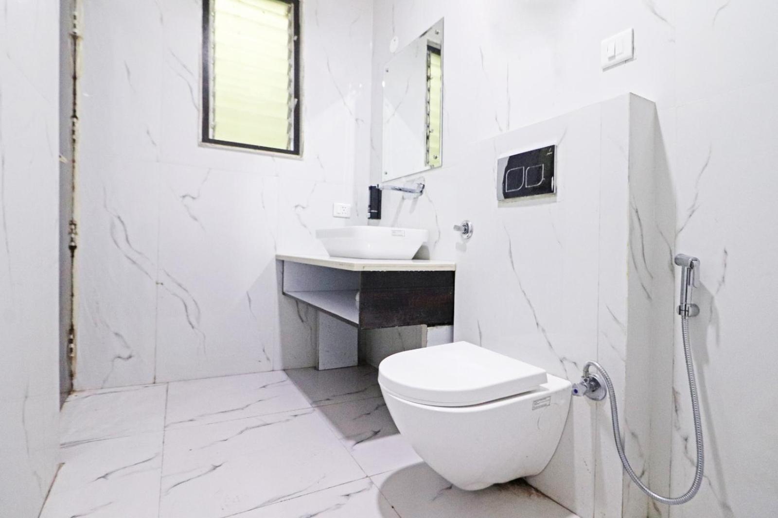 Hotel Almora Sky Near By Delhi International Airport With - Free Airport Pickup And Drop New Delhi Eksteriør bilde