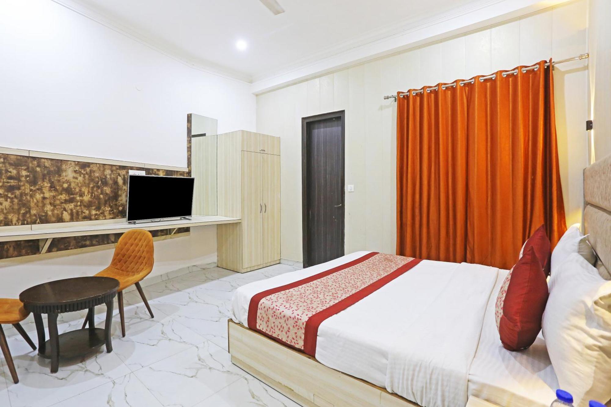 Hotel Almora Sky Near By Delhi International Airport With - Free Airport Pickup And Drop New Delhi Eksteriør bilde